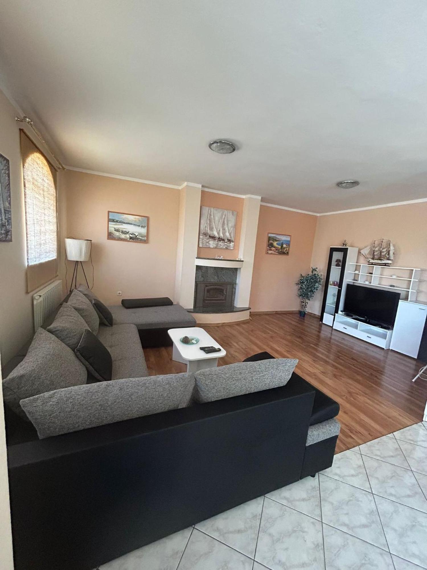 Apartment Stipe Бибине Екстериор снимка