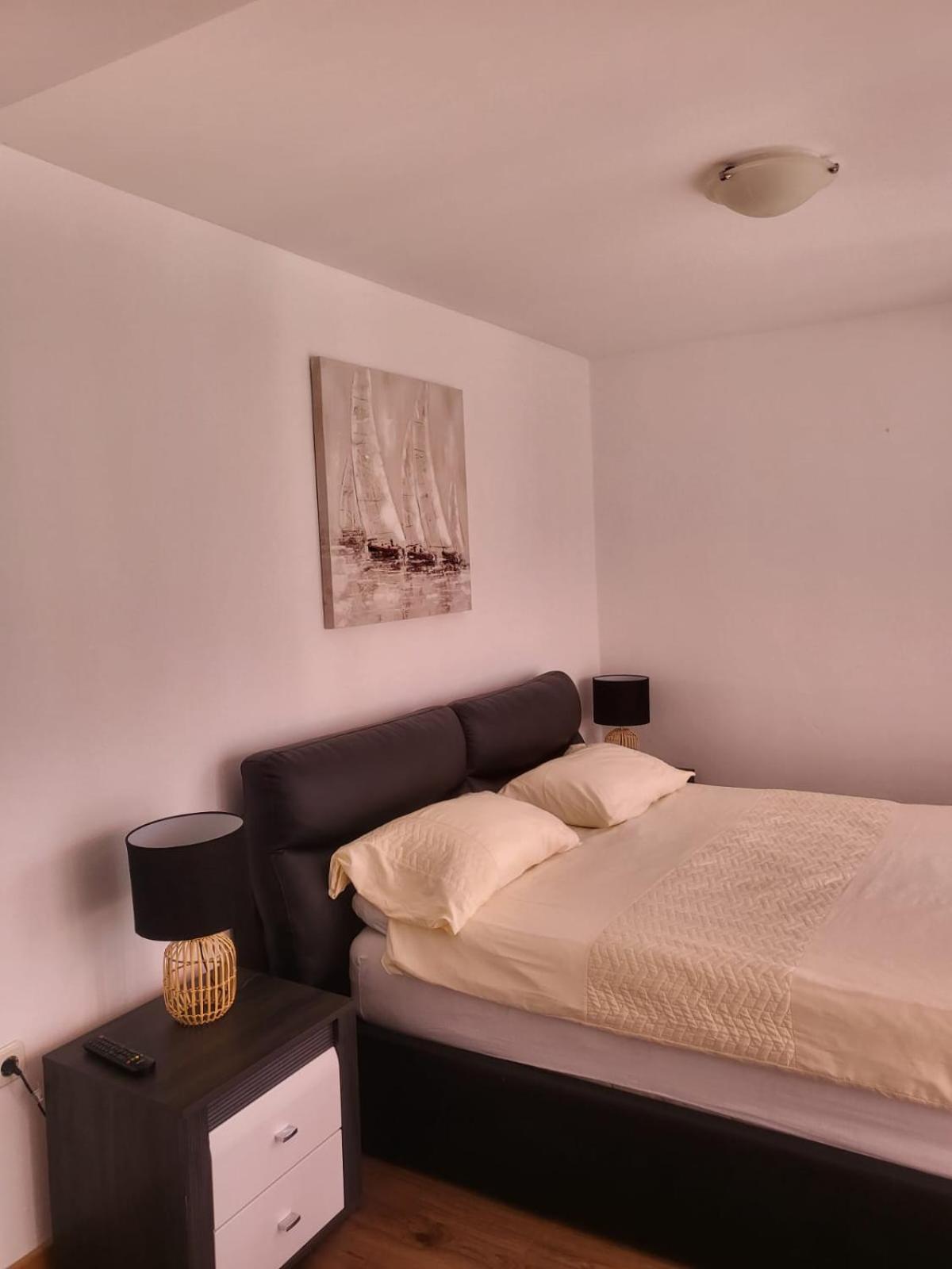 Apartment Stipe Бибине Екстериор снимка
