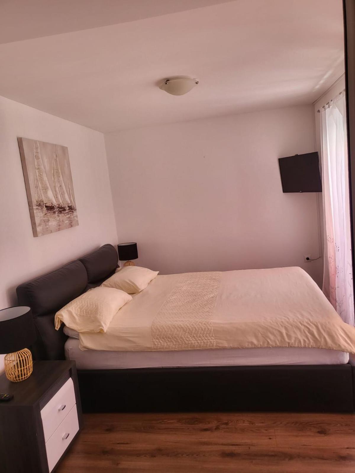 Apartment Stipe Бибине Екстериор снимка